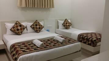Standard Triple Room | WiFi (free), bed sheets