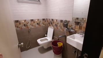 Shower, free toiletries, towels, soap