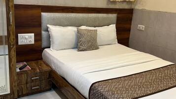 Standard Double Room, 1 Double Bed | Free WiFi, bed sheets