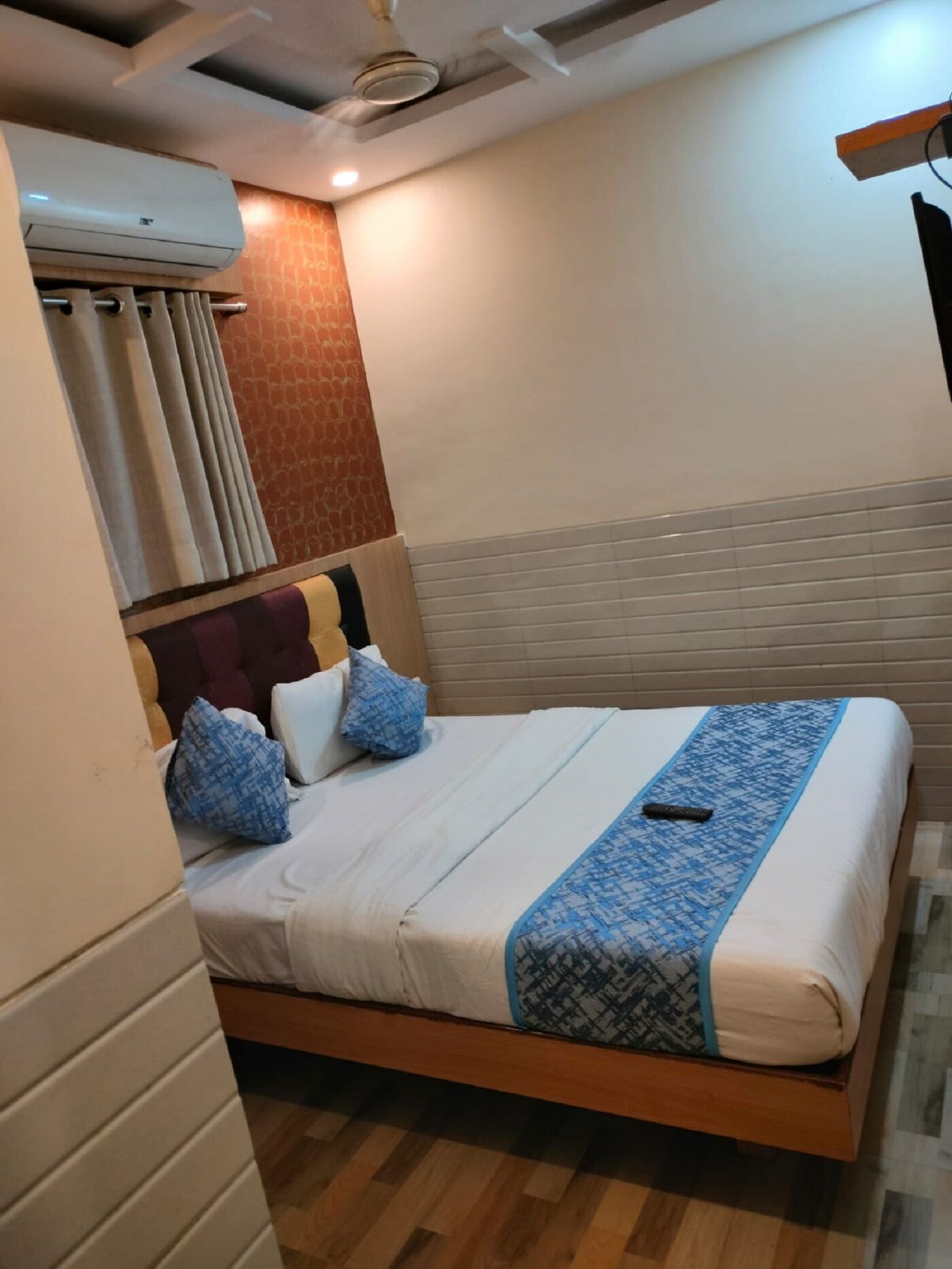 Photo - Hotel KF Residency