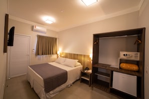 Honeymoon Double Room | Desk, laptop workspace, blackout drapes, free WiFi