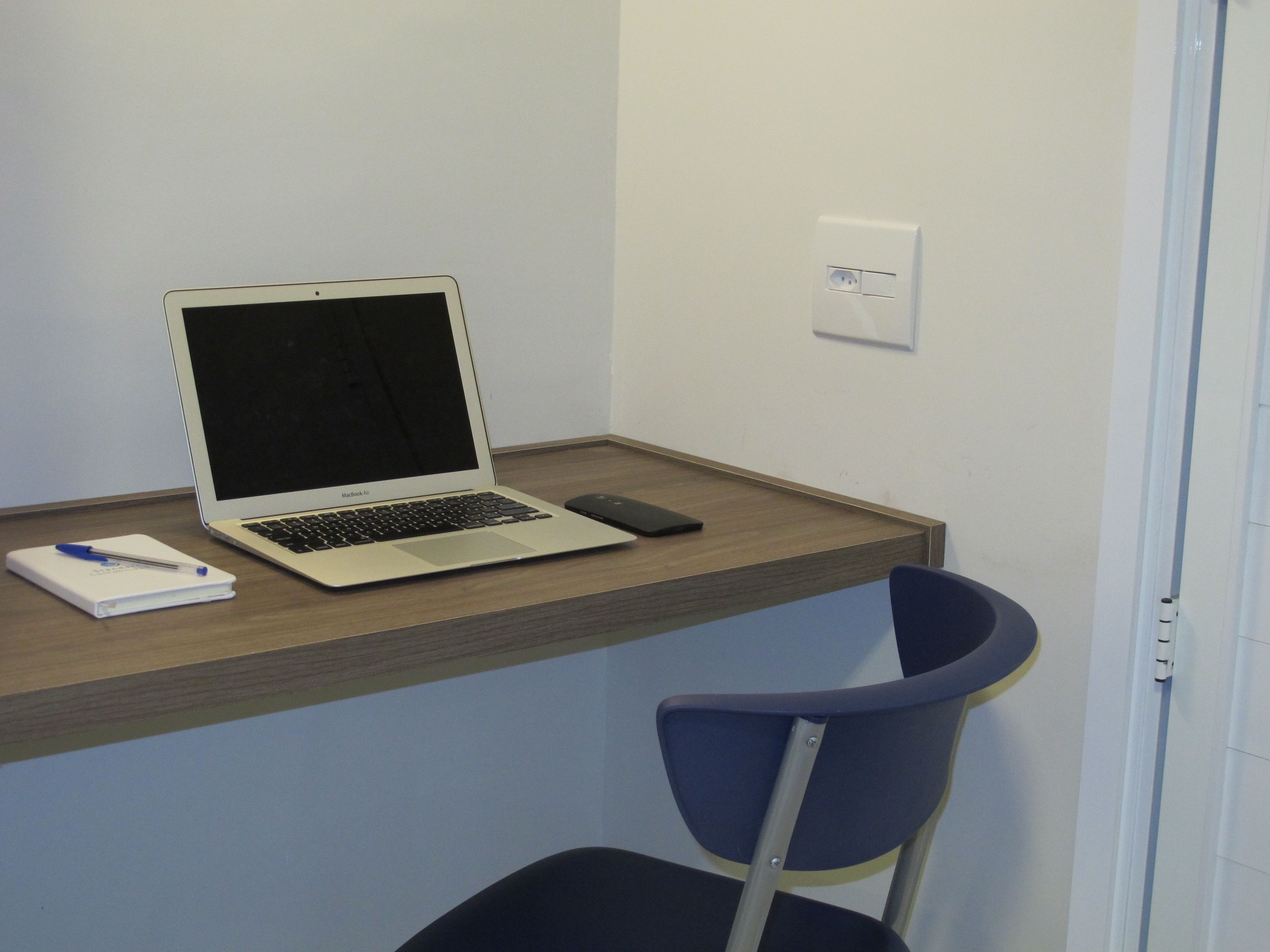 in-room business centre