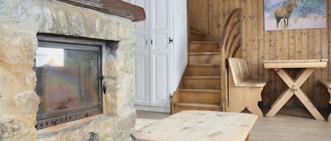 Duplex, 2 Bedrooms | Living area
