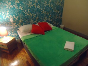 Standard Double Room | Peralatan tempat tidur premium, katil lipat simpan/tambahan