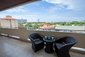 Balcony - Dasiri Jomtien Beach 1 BR Apartment 48 (Pattaya)
