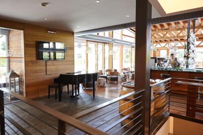 2 restaurants; lunch and dinner served - Lo Chalet (Castione della Presolana)