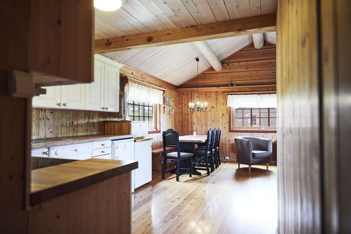 Family Cabin, 3 Bedrooms (Bendikstogo) | Private kitchen | Coffee/tea maker, full-sized fridge, oven, stovetop
