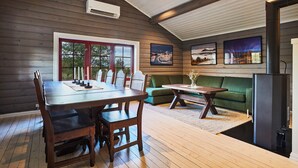 Elibu | Living area | Flat-screen TV, fireplace - Brennabu (Vestre Slidre)