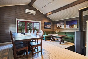 Elibu | Living area | Flat-screen TV, fireplace - Brennabu (Vestre Slidre)
