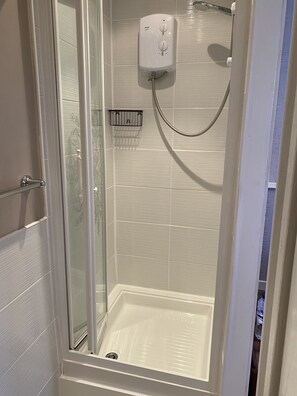 Single Room, Ensuite | Bathroom | Free toiletries, hair dryer, towels - Inglewood Guesthouse (Sandown)
