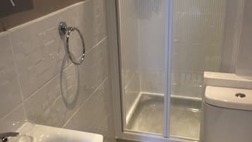 免費盥洗用品、吹風機、毛巾
