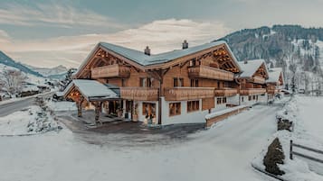 Esterni