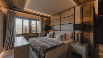 Three Bedroom Residence | Premium bedding, down duvets, minibar, in-room safe