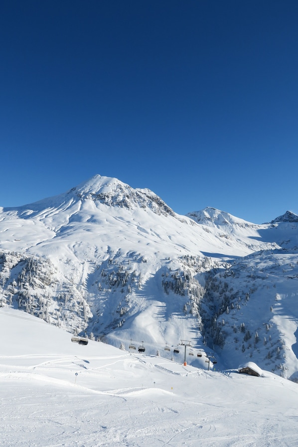 Snow and ski sports