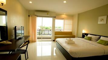 Superior-Doppel- oder -Zweibettzimmer | Schreibtisch, kostenloses WLAN