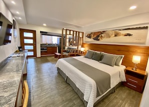 SuĂte estĂșdio premier, 1 quarto, para nĂŁo fumantes, vista para o jardim | 2 quartos, roupas de cama premium, camas com colchĂ”es pillow-top