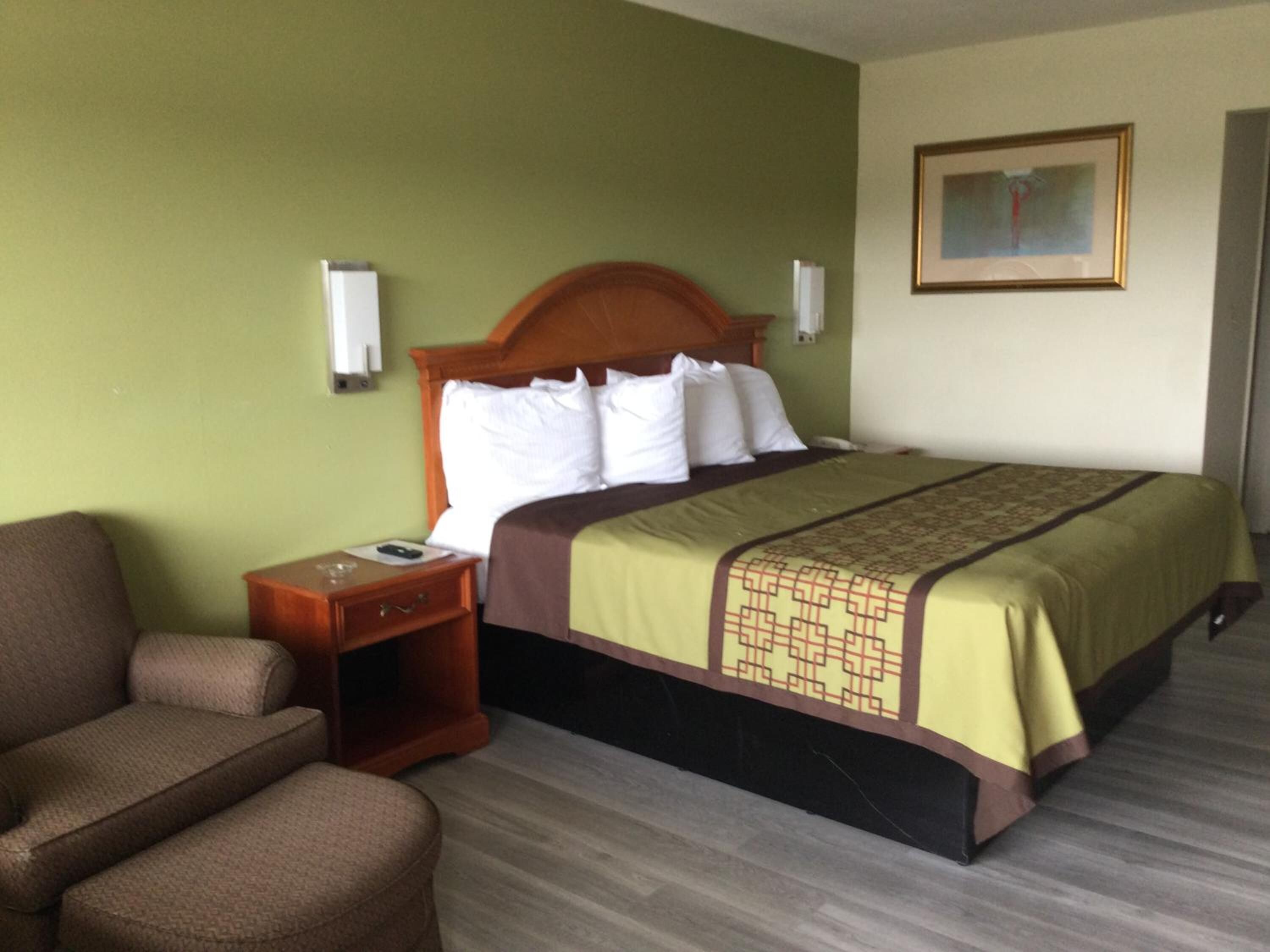 desk, iron/ironing board, free wifi, bed sheets