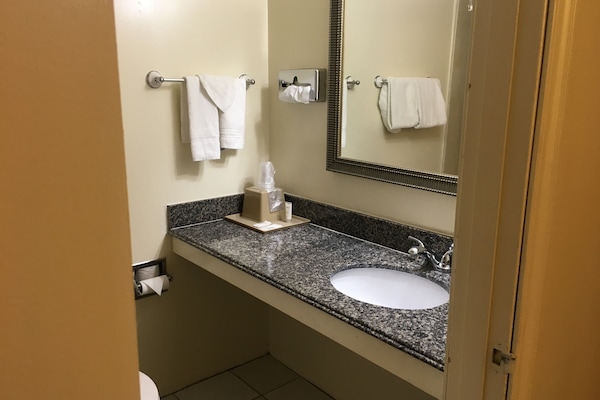 Bathroom sink