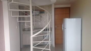 Apartamento Cobertura com Piscina privativa | Área de estar | TV LED