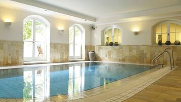 Exercise/lap pool