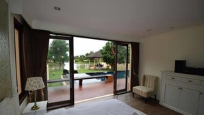 3 Bedrooms Private Pool Villa | 3 soverom, safe på rommet, skrivebord og blendingsgardiner