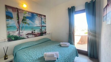 2 habitaciones, ropa de cama de alta calidad y escritorio 