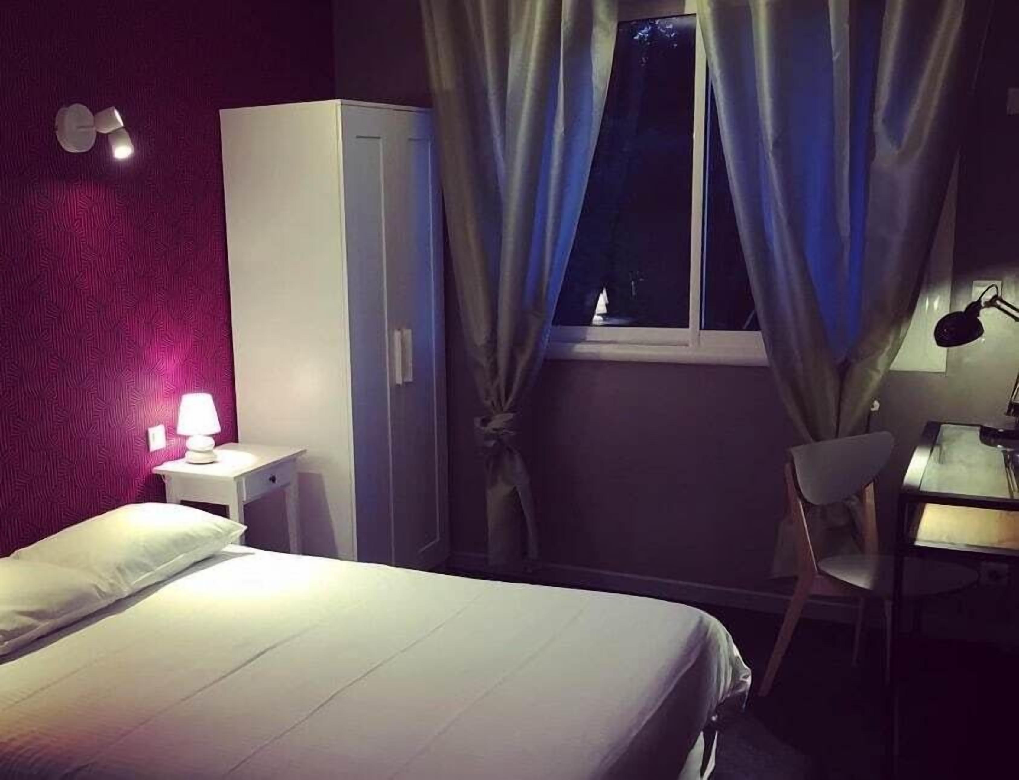 superior double room, lake view | premium bedding, desk, iron/ironing board, cots/infant beds