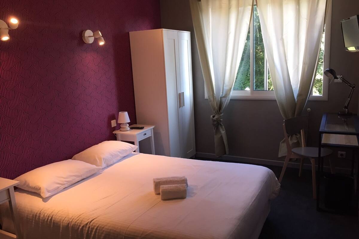 superior double room, lake view | premium bedding, desk, iron/ironing board, cots/infant beds