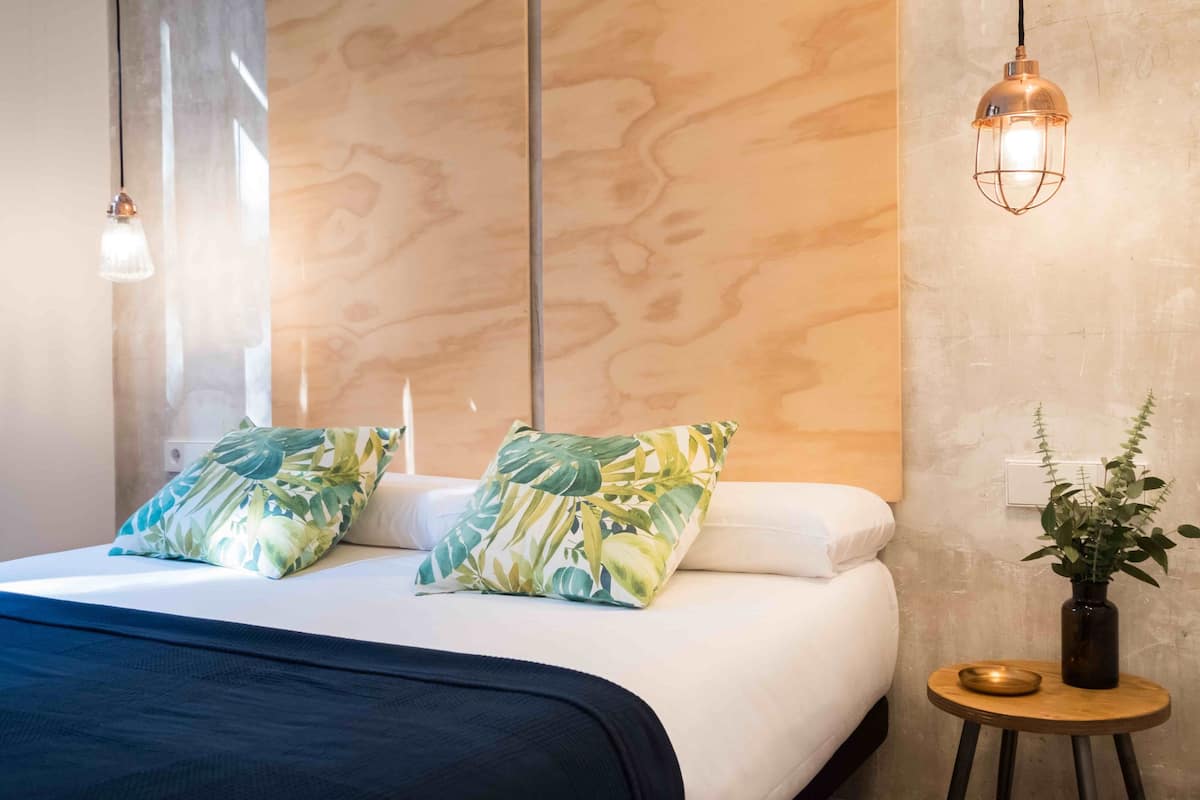 Chambre Double, vue ville