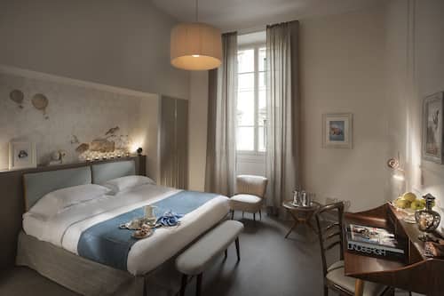 Junior-Suite | Allergikerbettwaren, Daunenbettdecken, Minibar, Zimmersafe