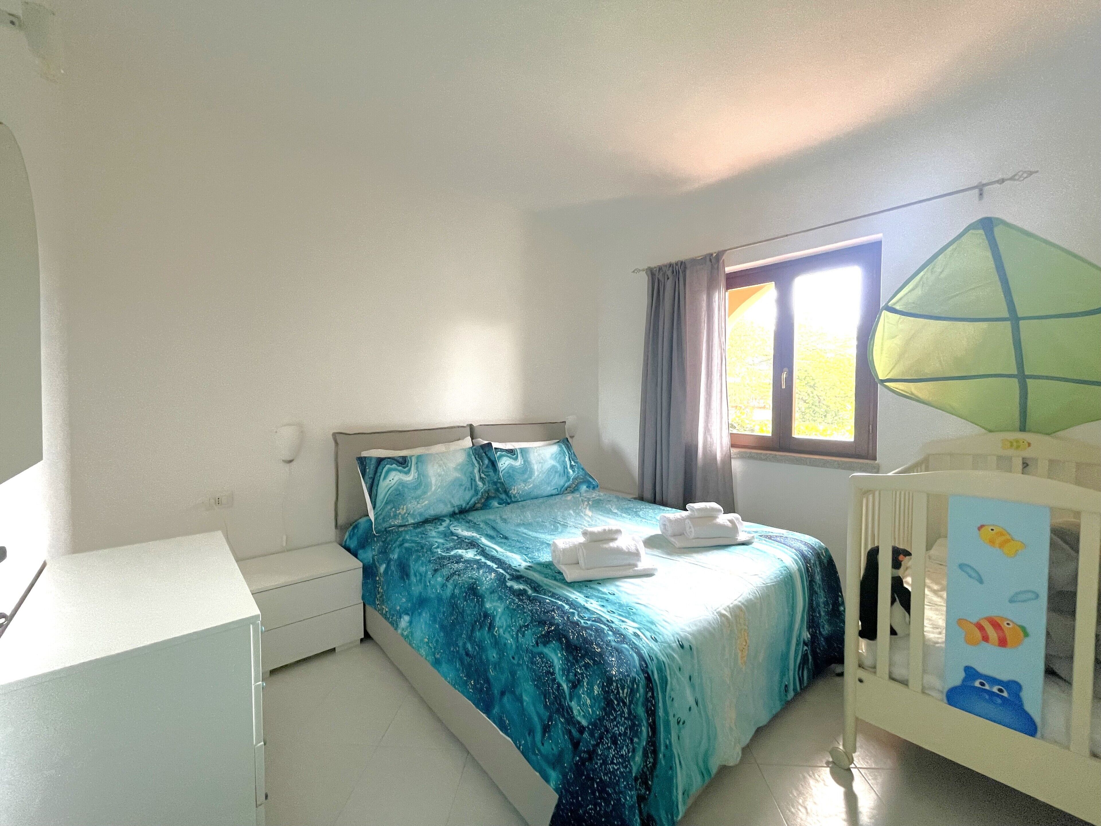 Apartment, 1 Bedroom | 1 bedroom, individually furnished, desk, iron/ironing board