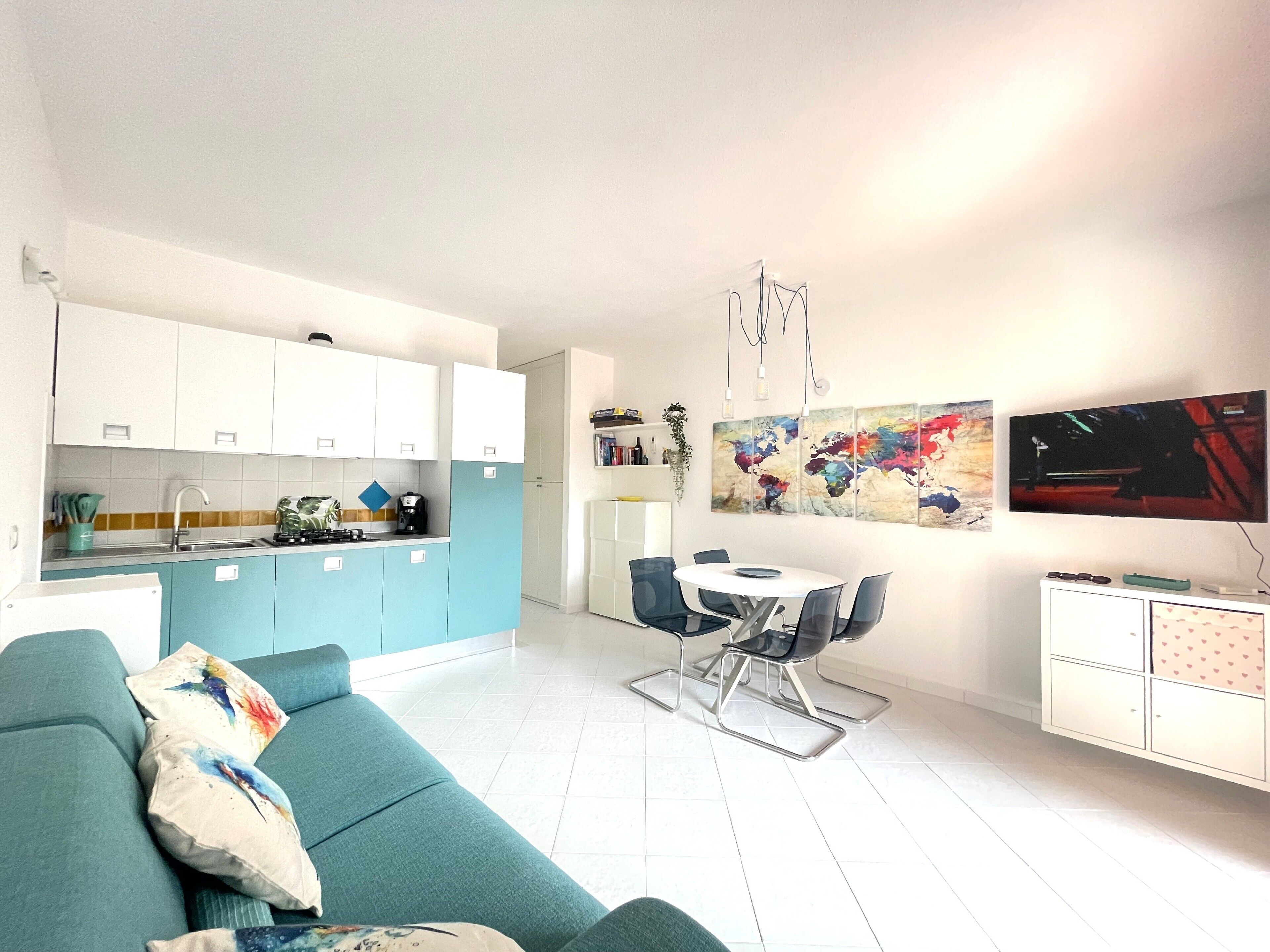 Apartamento, 1 quarto | Área de estar | TV de tela plana, brinquedos