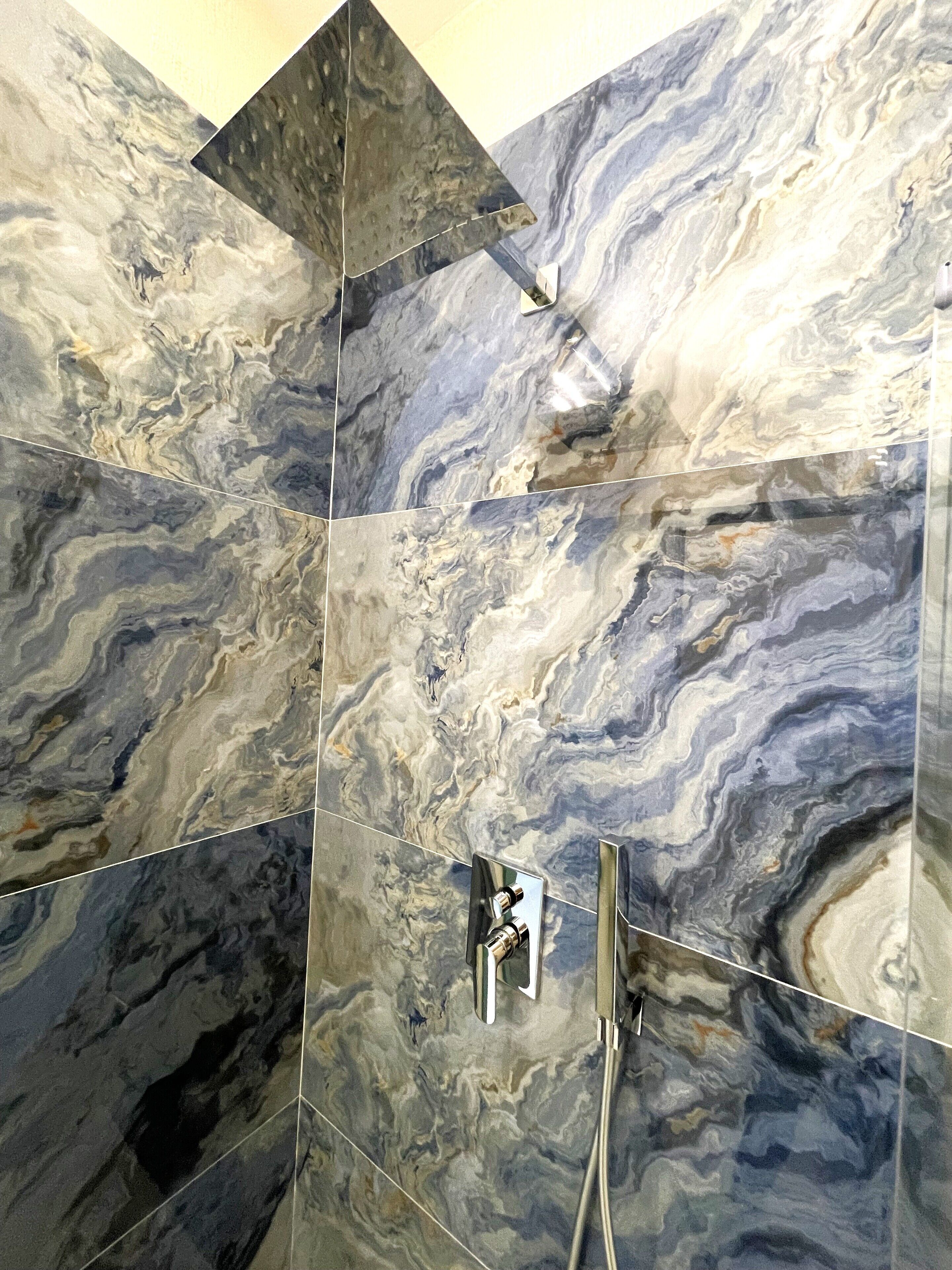 Apartamento, 1 quarto | Banheiro | Chuveiro, secador de cabelo, chinelos, bidê