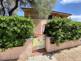 Fachada de la propiedad