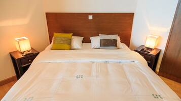 Condo, 1 Bedroom, River View, Sea Facing | 1 bedroom, desk, iron/ironing board, rollaway beds