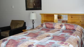 Desk, iron/ironing board, free WiFi, bed sheets