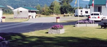 Mountain Springs Motel & RV Park