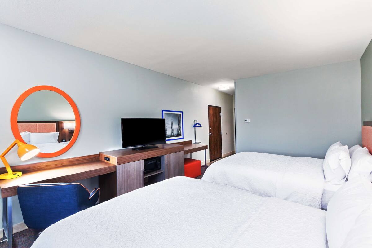 in-room safe, free wifi, bed sheets, alarm clocks