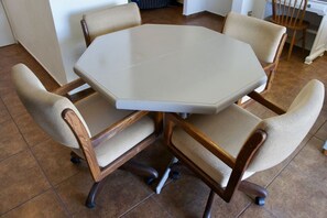 Departamento Confort, 1 habitación, vista al océano, frente al mar | Servicio a la habitación