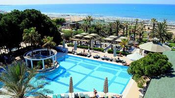 Indoor pool, outdoor pool