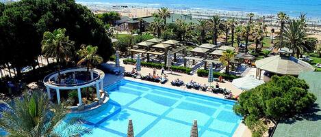 Indoor pool, outdoor pool