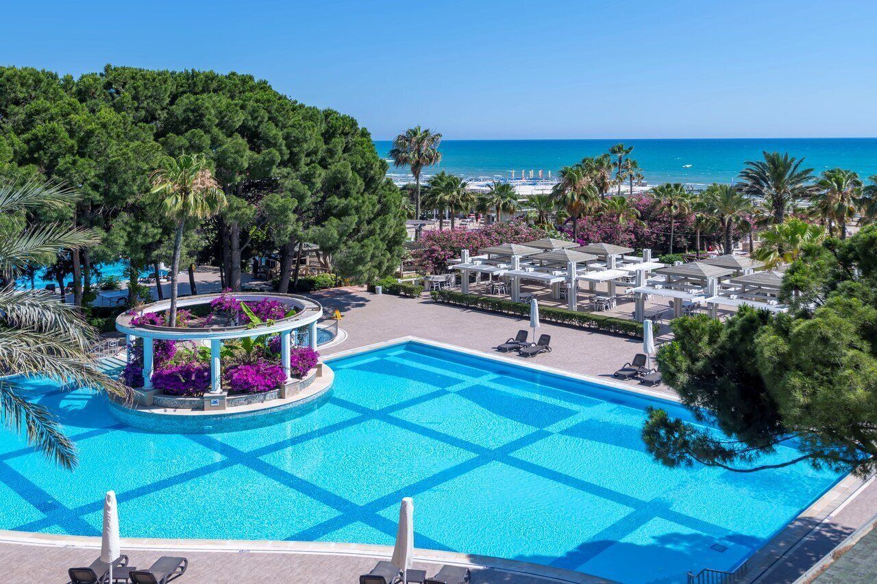 Innenpool, Außenpool