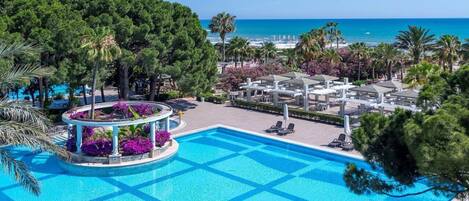 Indoor pool, outdoor pool