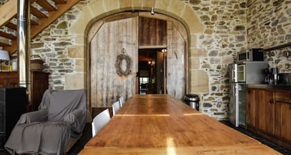 Farmhouse in Pyrenees with Pool