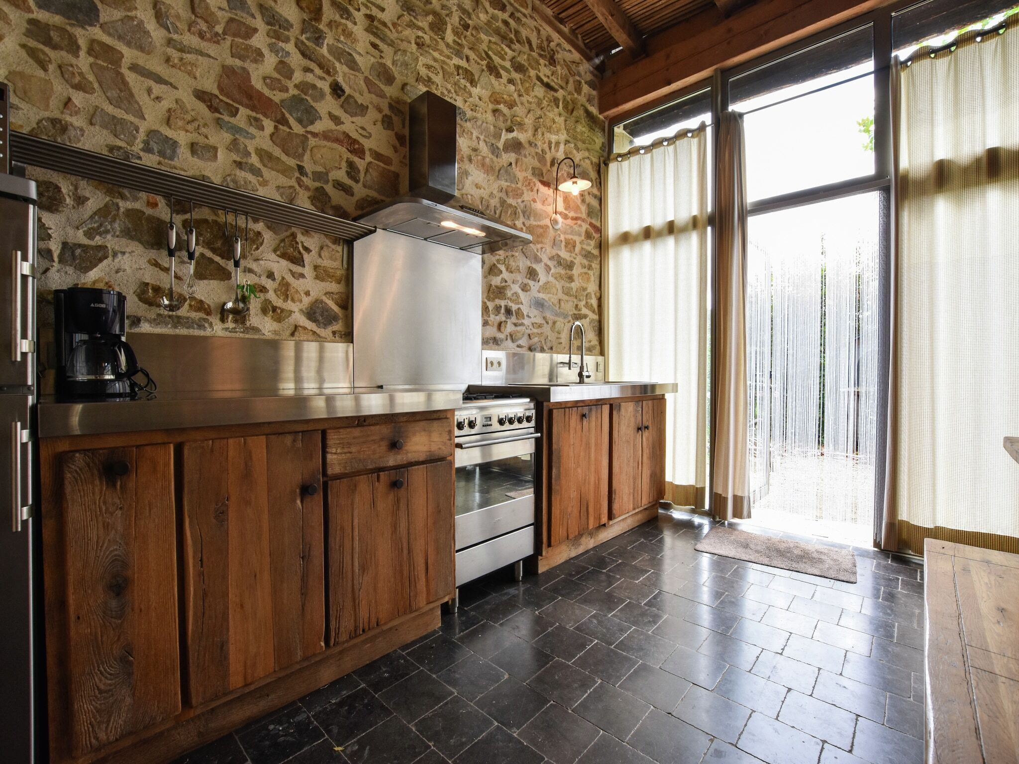 雪櫃、微波爐、爐具、咖啡機/沖茶器