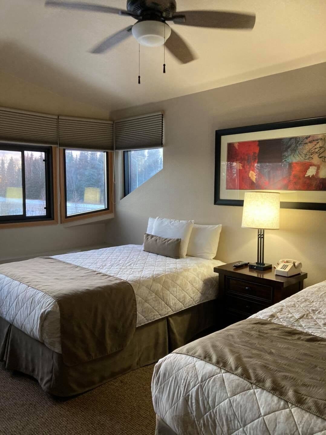 basic room, 2 queen beds | desk, free wifi, bed sheets