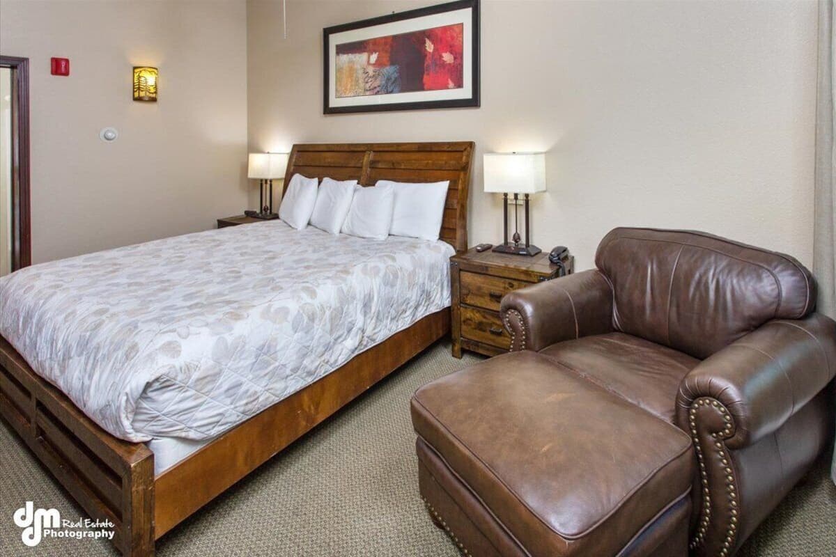 Standaard eenpersoonskamer, 1 kingsize bed | Een bureau, gratis wifi, beddengoed