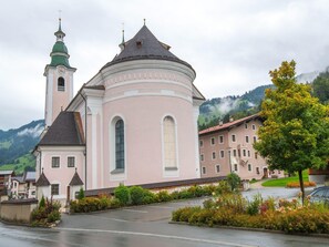 المنشأة من الخارج