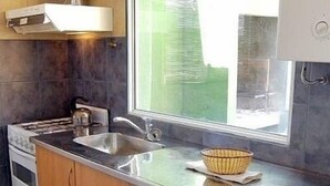 Fridge, microwave, stovetop