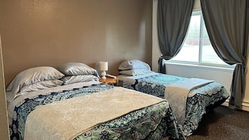 Economy Studio, Multiple Beds, Private Bathroom, Ground Floor | Premium bedding, desk, soundproofing, free WiFi